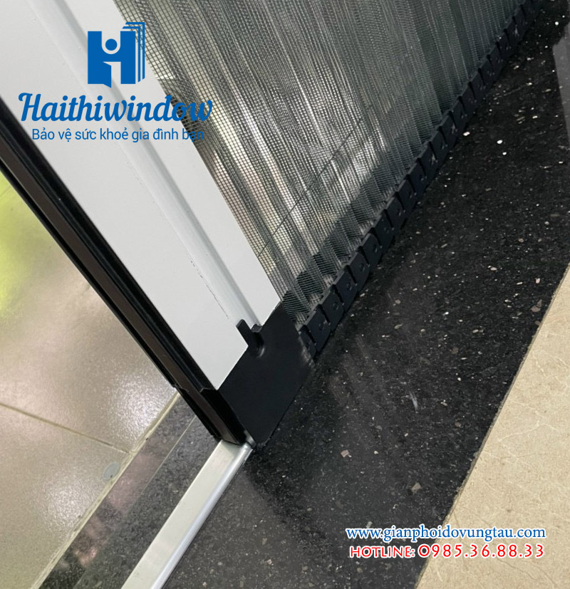 Cửa lưới xếp xích không ray