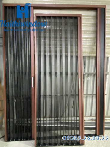 cửa xếp lá nhôm vân gỗ